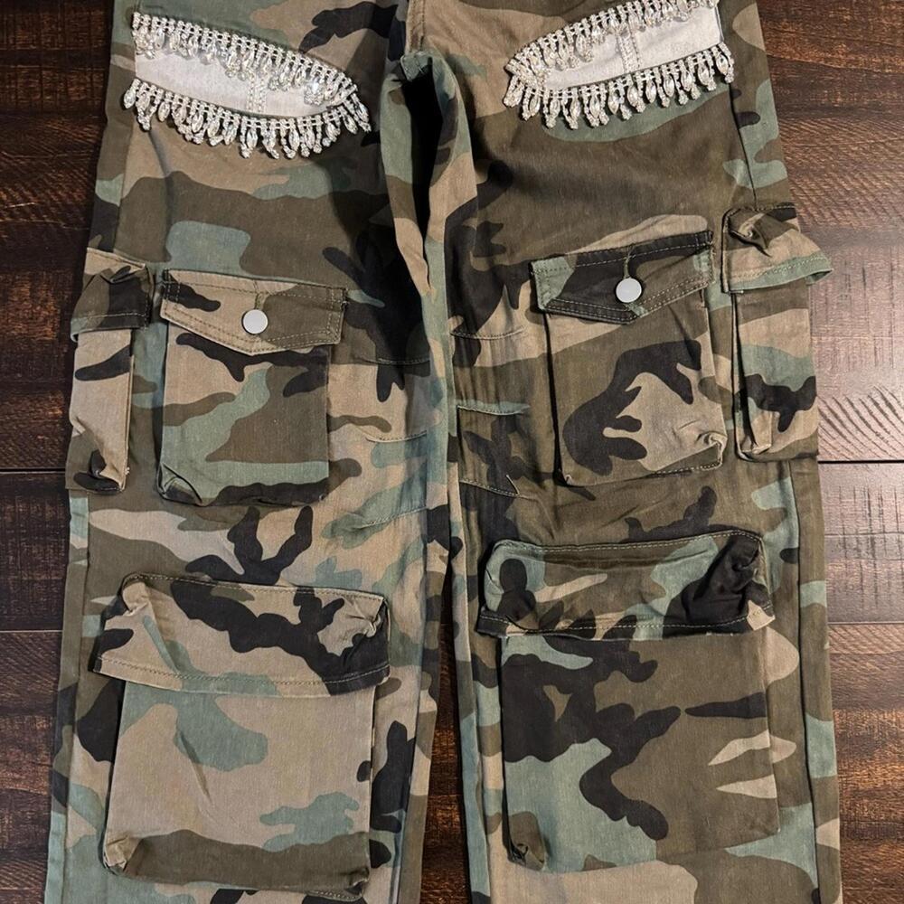 NWOT Y2K Camo Cargo Pants w/ Rhinestone Fringe 26x30 - Picture 3 of 15